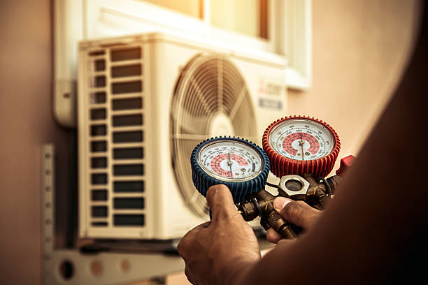Professional Hvac Repair technician working in Thrall, TX